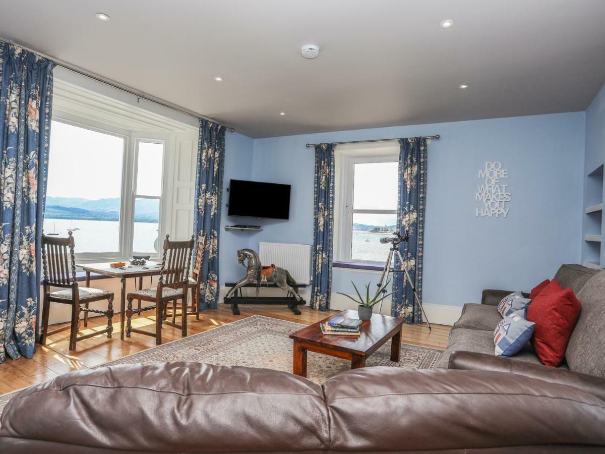 Gadlys House - Waters Edge Apartment Beaumaris Bagian luar foto